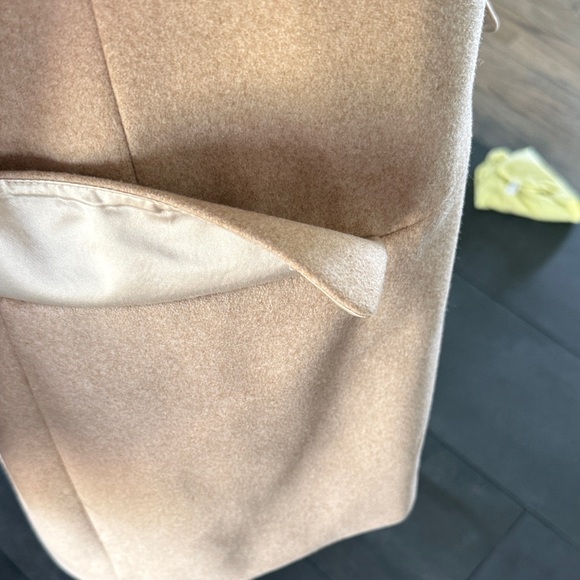 Banana Republic Beige Women's Long Coat - Picture 3 of 16